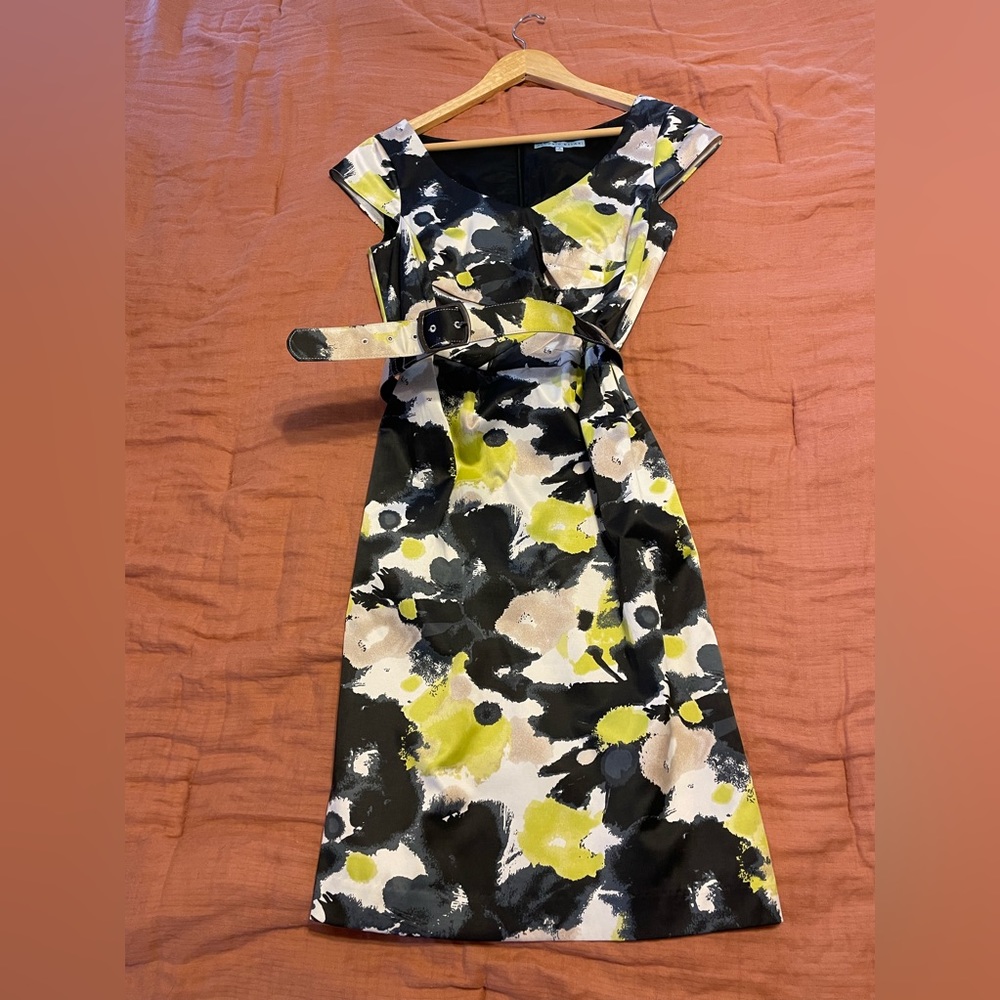 Antonio Melani dress w belt